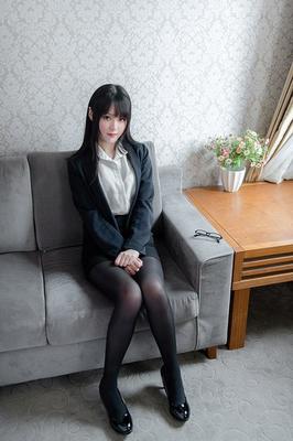 她的裸足故事rawversion